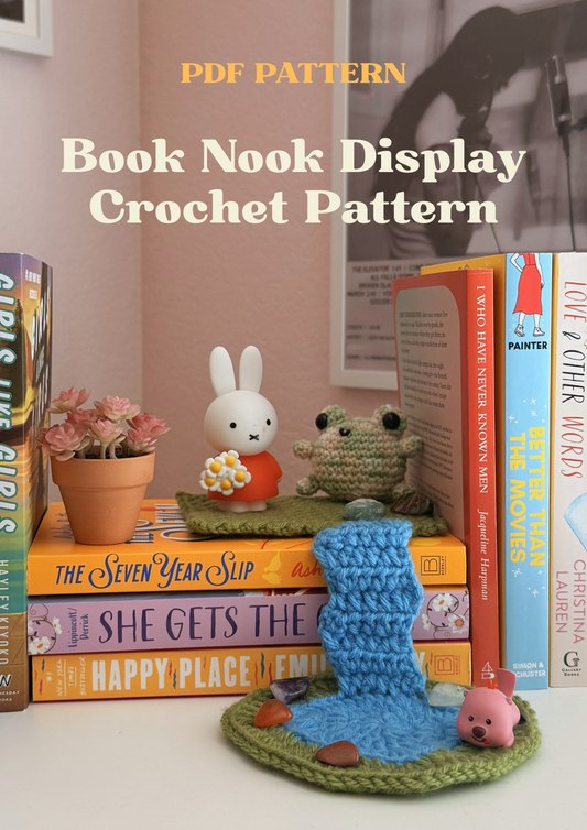 Book Nook Display Crochet Pattern